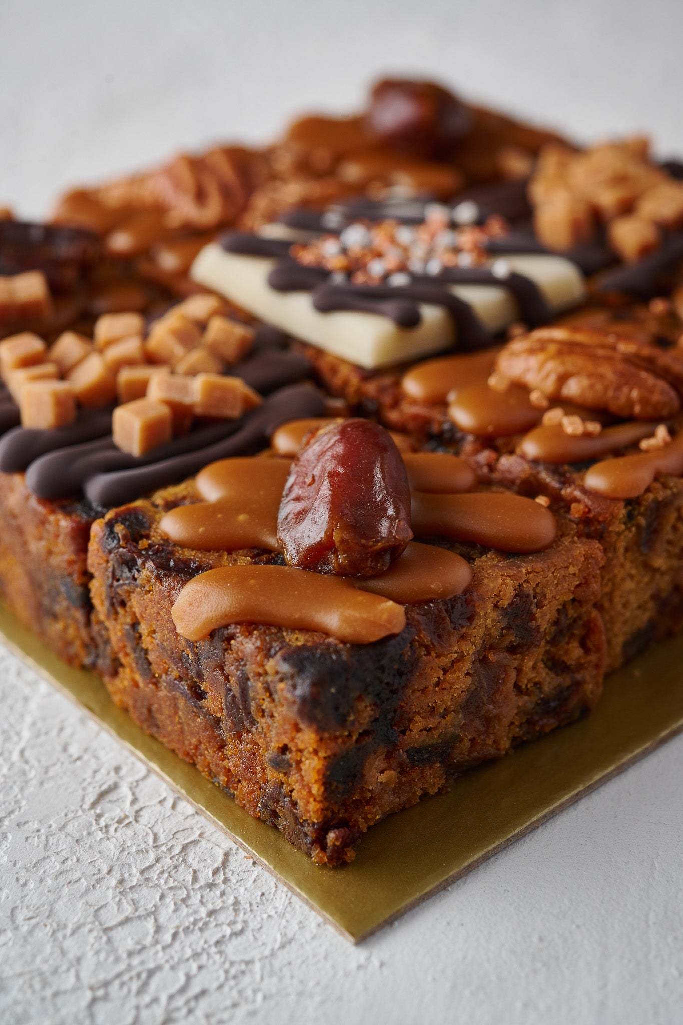 Caramel & Date Fruit Cake Gift Box